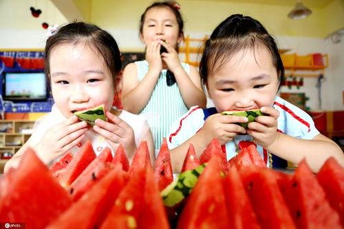 最新吃瓜娱乐,明星恋情曝光，幕后黑手竟是...